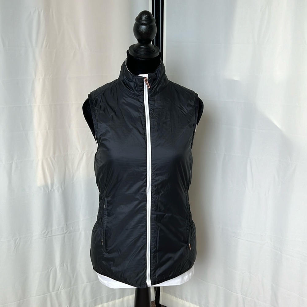 Nike Golf Black and White Reversible Athletic Cinched Waist Vest Women's XS